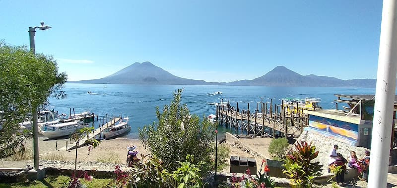 Playa Pública Vista 3 Volcanes