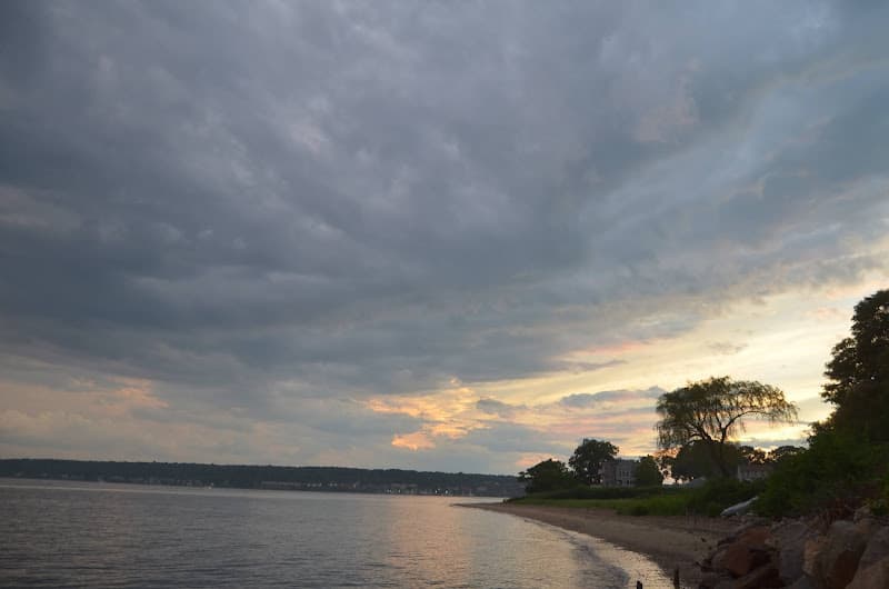 Buttonwoods Beach