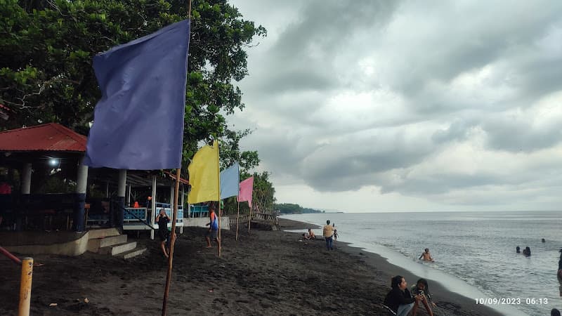 Pilwak Beach and Shades