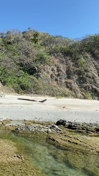 Playa izquierda