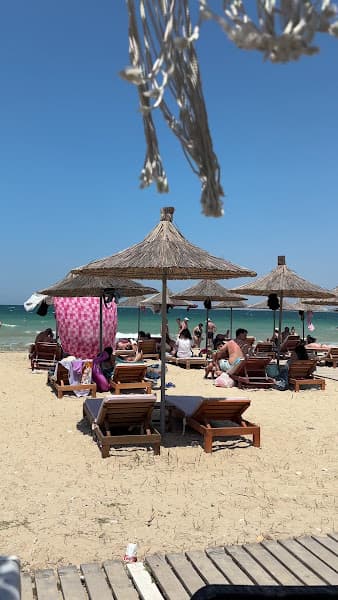 Amanti's Beach