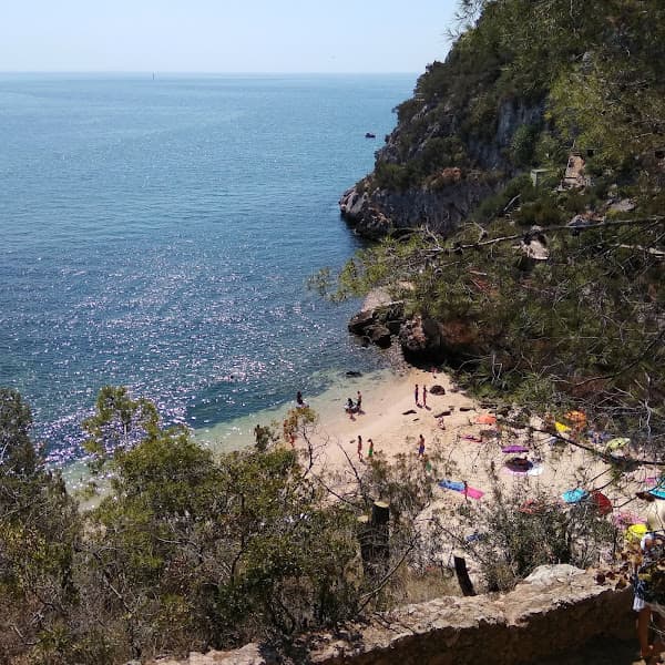 Praia de Alpertuche