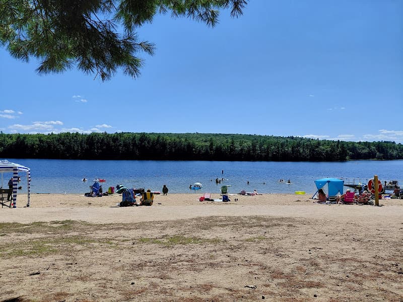 Lower Range Pond Beach