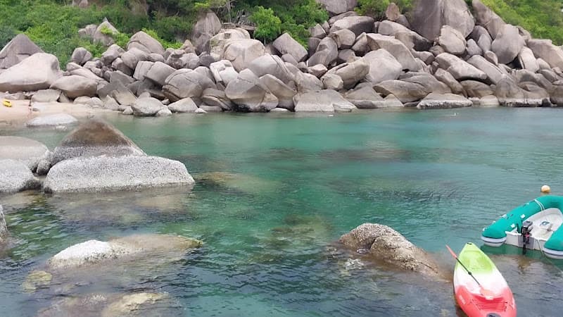 Ao Hin Lor