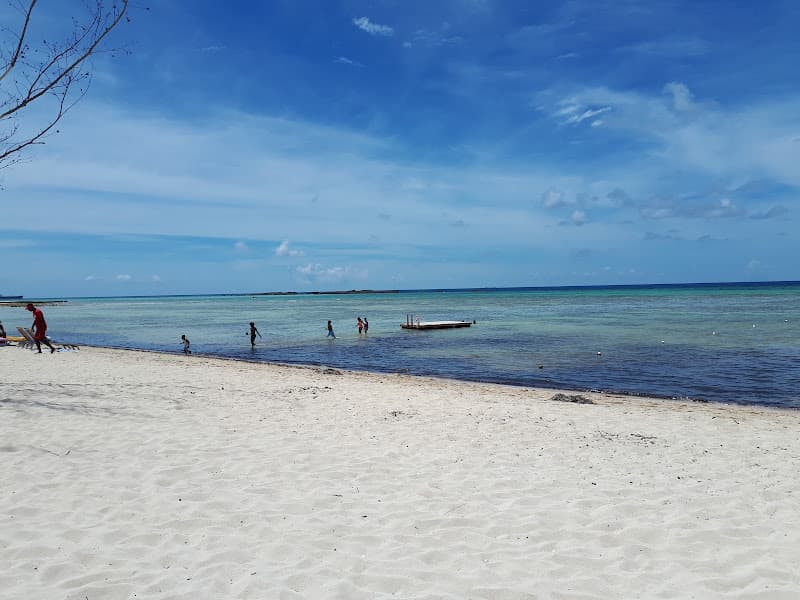 Bahamia Beach