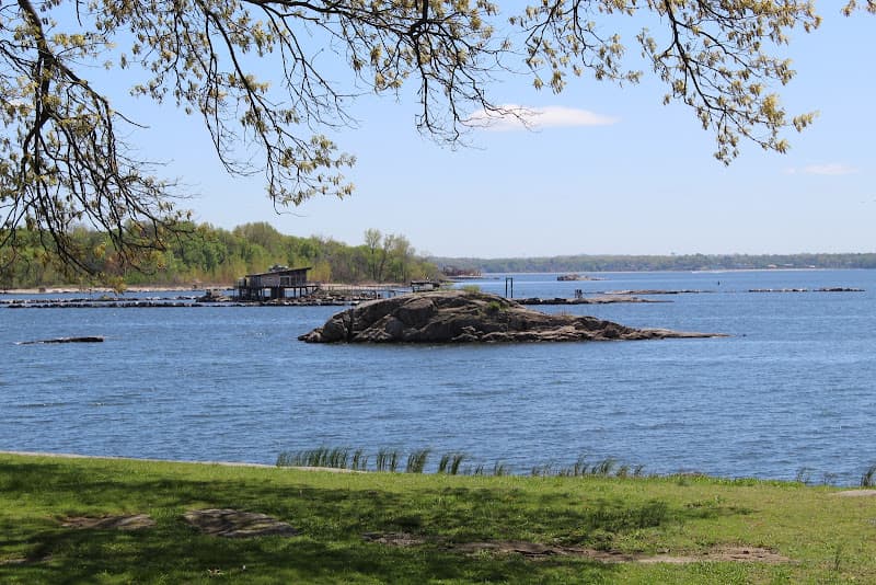 Glen Island