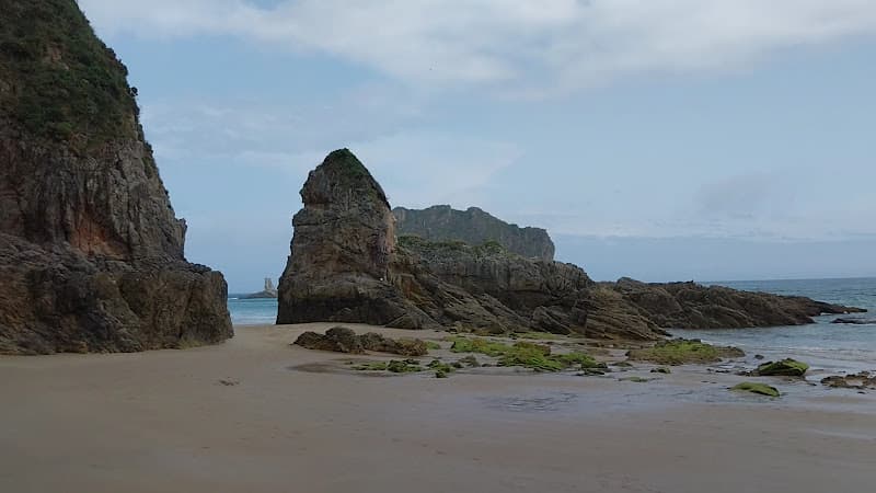 Playa de Cuevas Coloradas