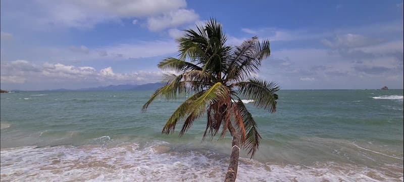 Samrong Beach