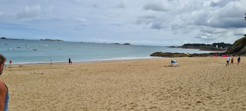 Plage de la Fosse aux Vaults