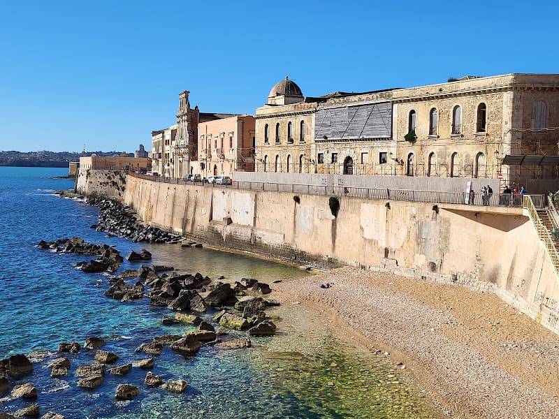 Spiaggetta di Cala Rossa