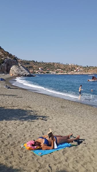 Thiopafto Beach