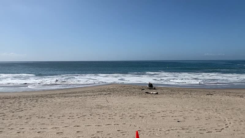 Twin Lakes Beach