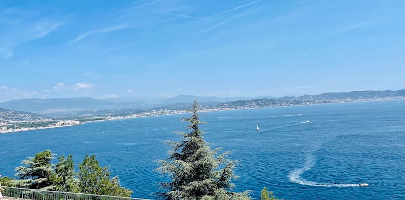 Plage de la Grotte de Gardanne